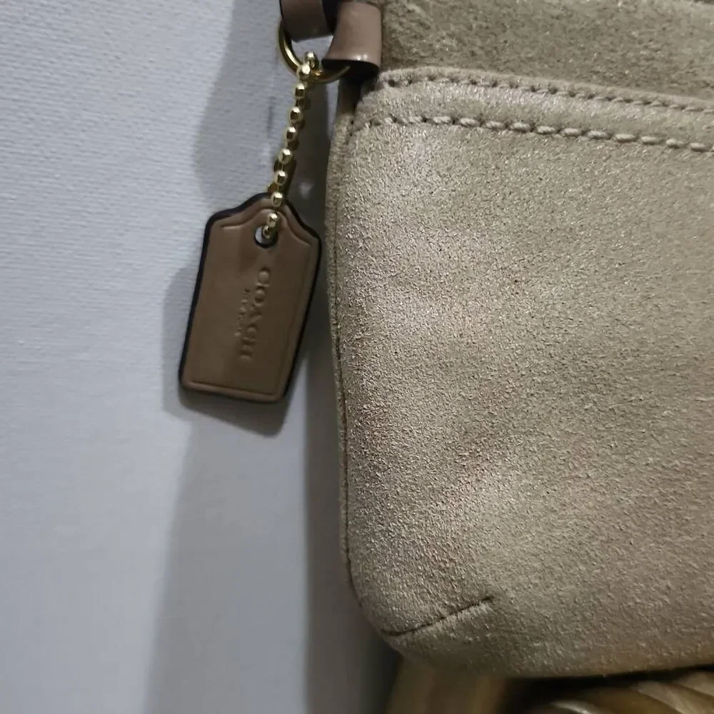 Vintage Coach Park wristlet beige suede Y2K